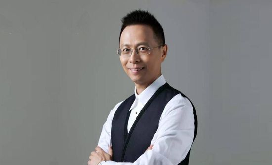 少妇肉丝短裙撅臀娇喘