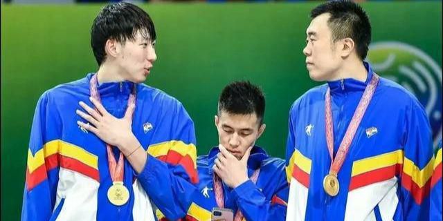 伊人狼人综合网